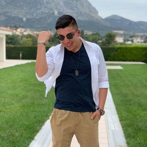 Meet your Posher, Luis